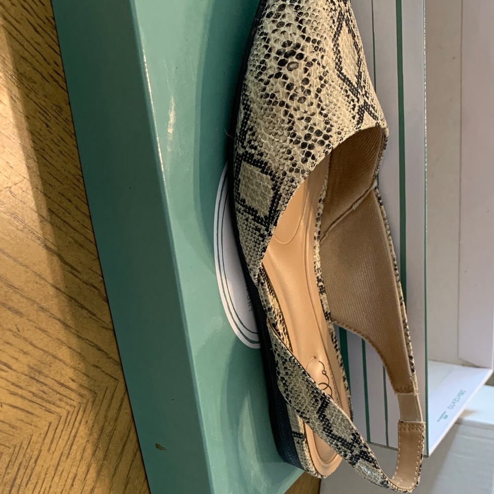Abella Beige Snakeskin Flats
